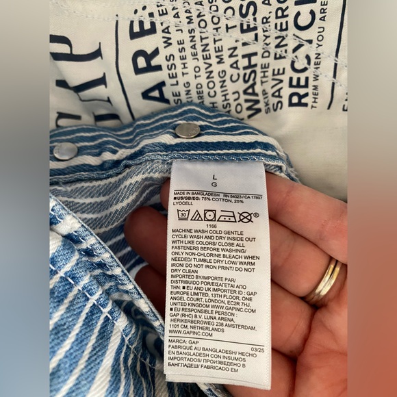 Gap UltraSoft Denim Stripe Shortalls Overalls Blue Railroad Stripe Large - Picture 5 of 9